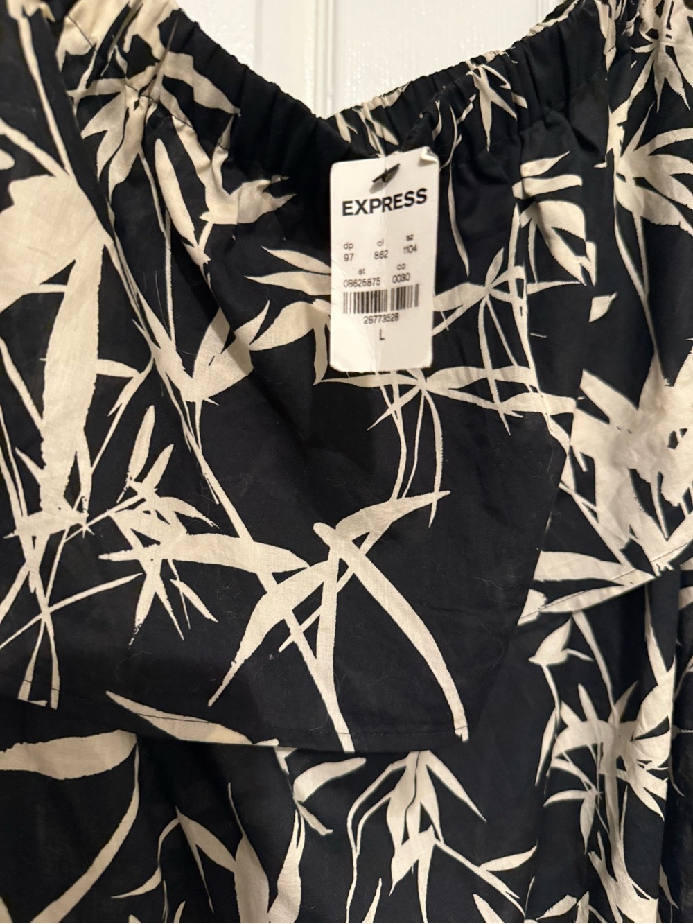 Black and Cream Off-Shoulder Floral Print Women's Crop Top - Picture 5 of 5